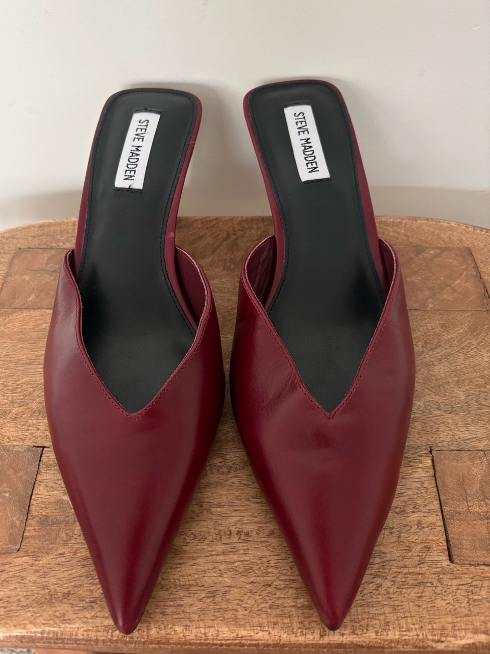 Steve Madden Mod Pointed Toe Mule Pump Burgundy Size 9 - Picture 2 of 8